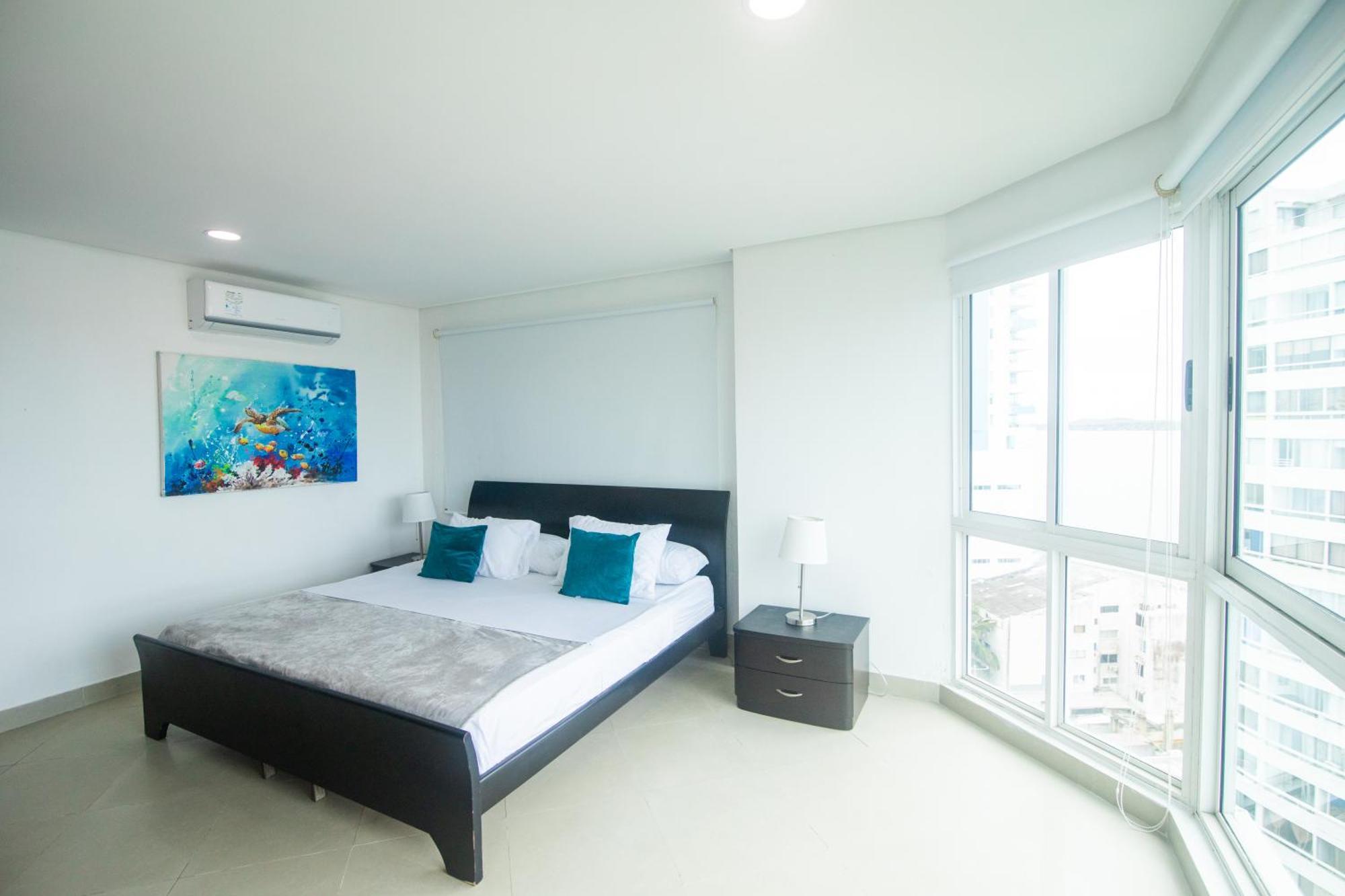2b/2b Gorgeous Sunsets-ocean View -pool Apartment