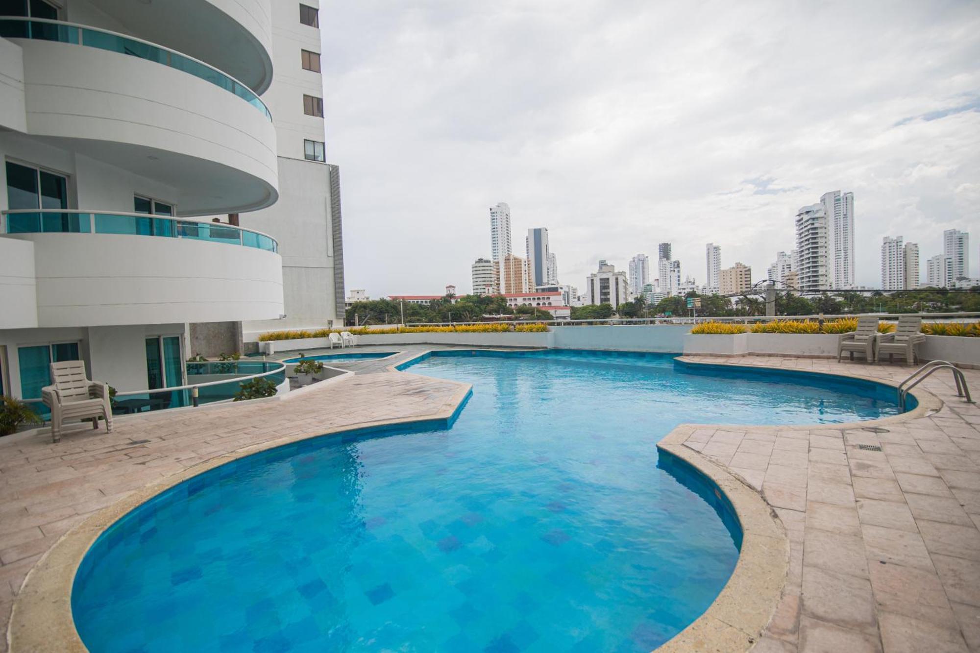 2b/2b Gorgeous Sunsets-ocean View -pool Apartment *